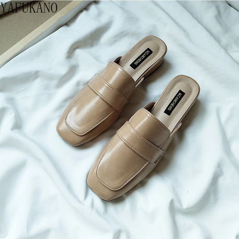 Elegant Women’s Low-Heel Mules – Chic & Comfortable Square-Toe Slippers