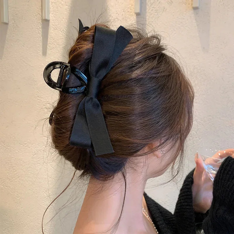 Elegant Black Bow Hair Claw – Stylish Plastic Hair Clip for Women & Girls