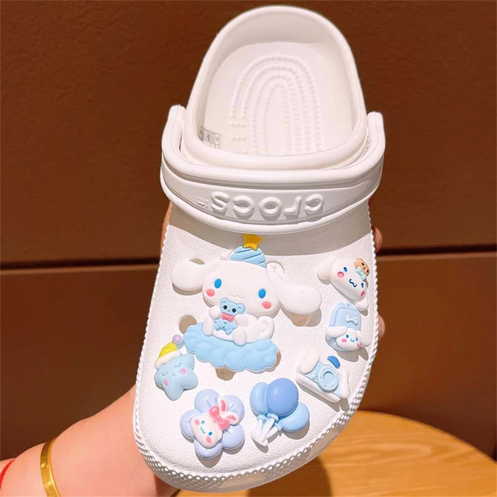 Hello Kitty Sanrio Shoe Charm Set – LED Accessories for Sandals & Clogs