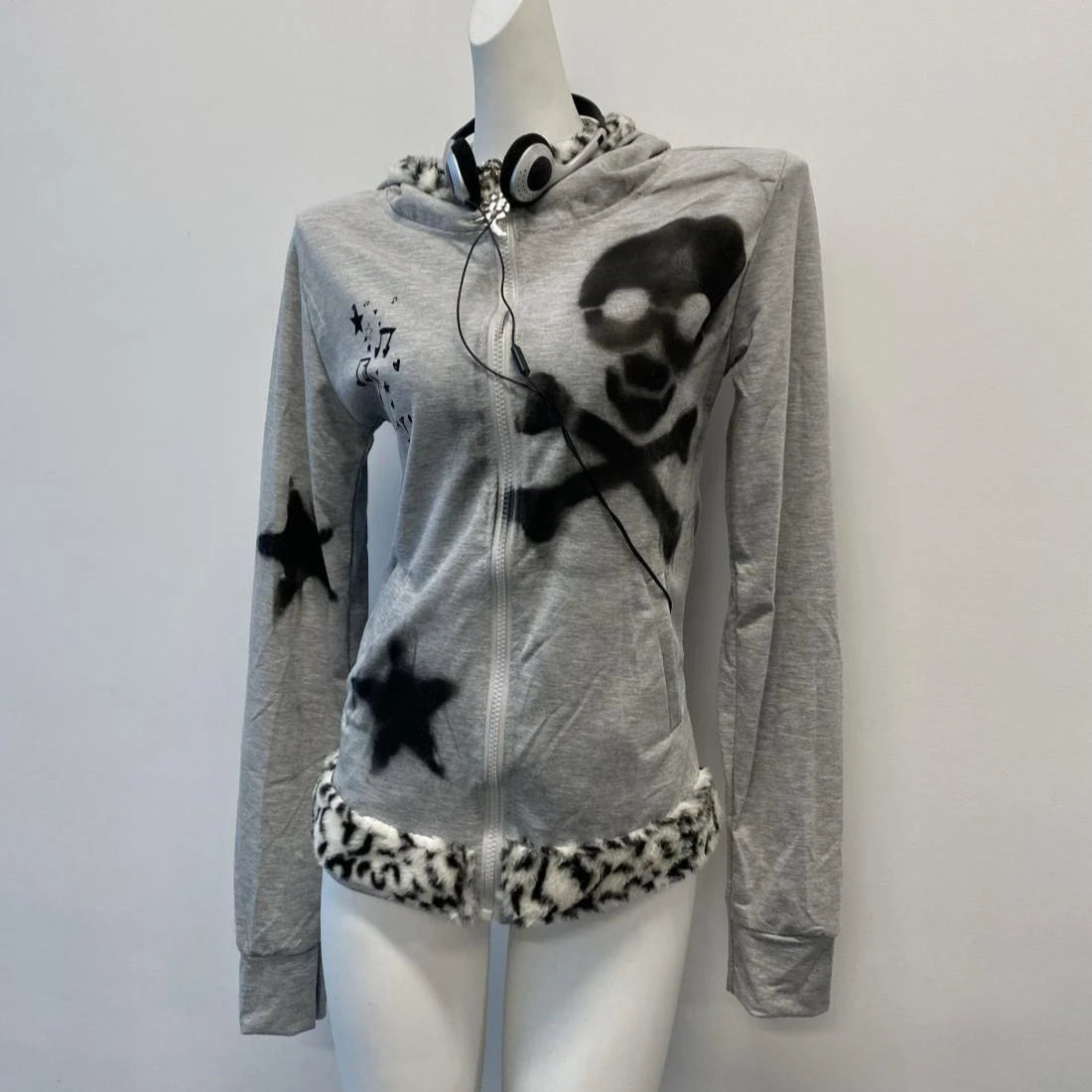 Vintage Y2K Zip-Up Hoodie – Women’s Streetwear