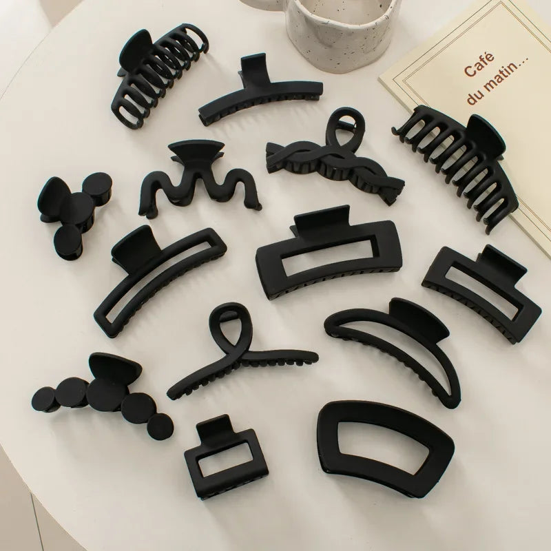 Korean Style Black Large Hair Claws Elegant Acrylic Hairpins Barrette Crab Hair Clips Headwear for Women Girls Hair Accessories