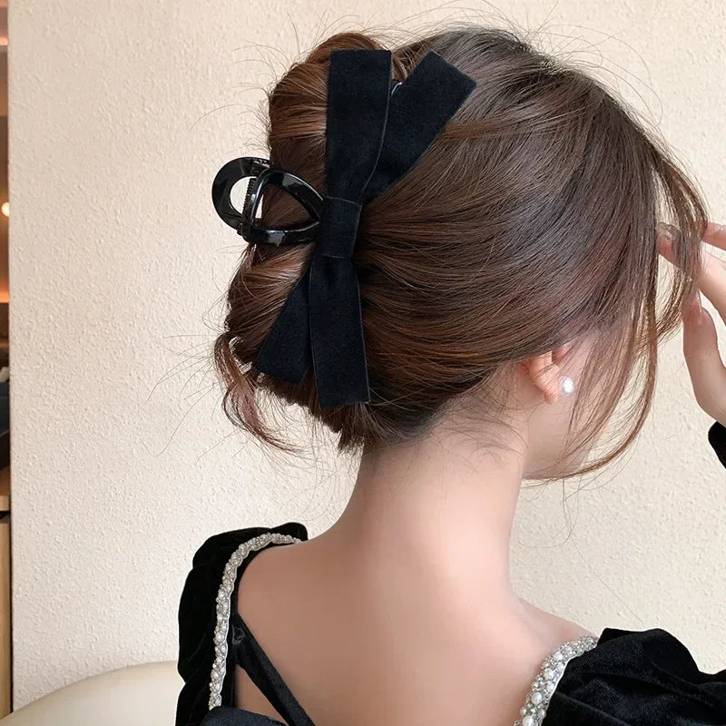Elegant Black Bow Hair Claw – Stylish Plastic Hair Clip for Women & Girls