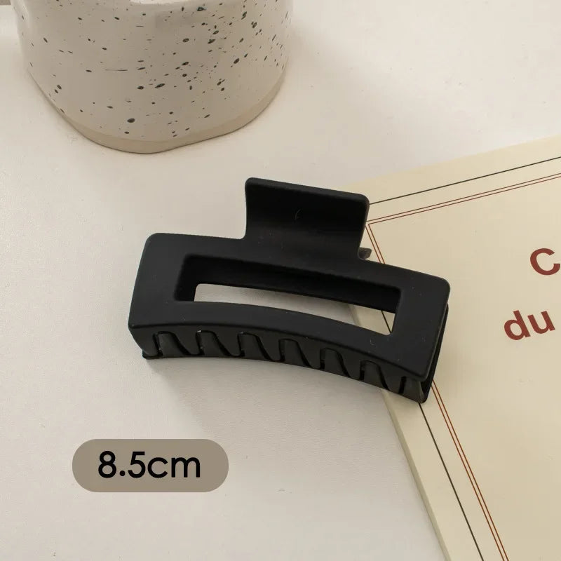 Korean Style Black Large Hair Claws Elegant Acrylic Hairpins Barrette Crab Hair Clips Headwear for Women Girls Hair Accessories