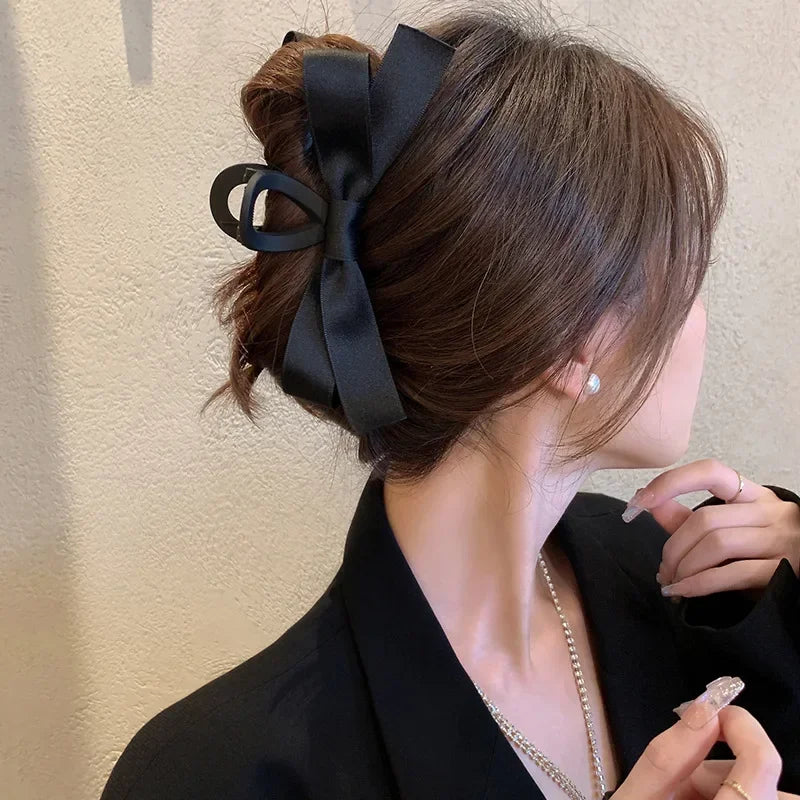 Elegant Black Bow Hair Claw – Stylish Plastic Hair Clip for Women & Girls